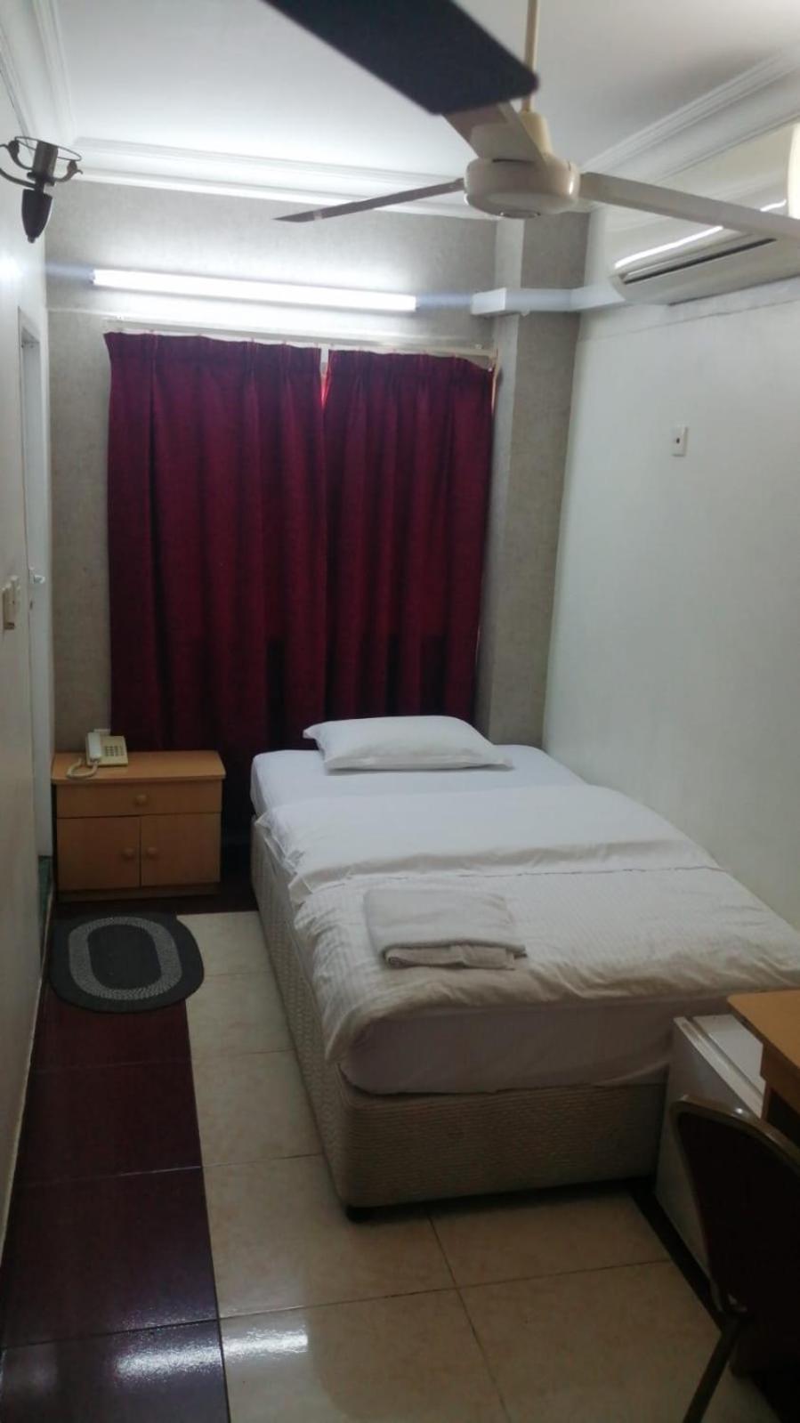 Sun City Hotel Muskat Bagian luar foto